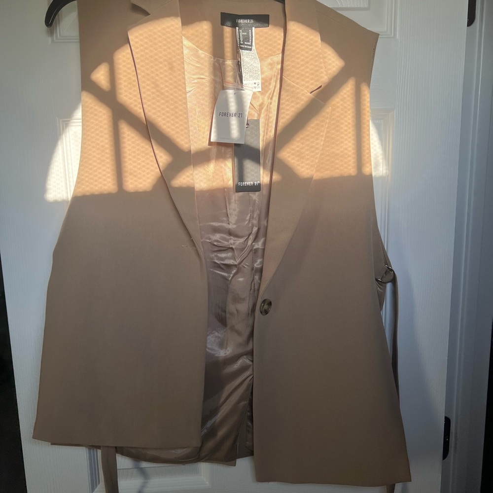 Forever 21 Tan Sleeveless Blazer Vest